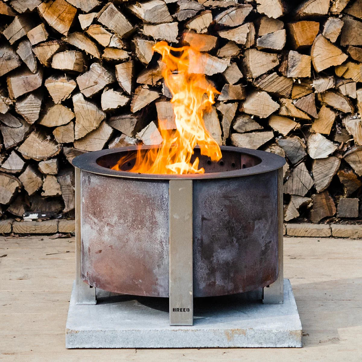 Double Tree - Kiln Dried Premium Incense Cedar Firewood 2.2 Cubic ft (16inch Logs) (Includes Firestarter) (XX Large 2.2 Cubic for Fireplace,Campfire,Wood Stove, Fire Pit, Split Wood for Solo Stove or Breeo)